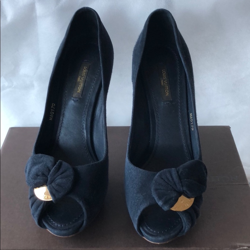 Louis vuitton navy blue shoes
